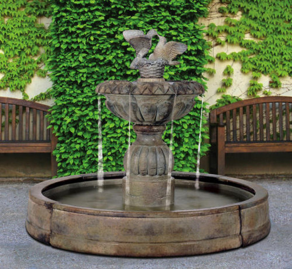 Paloma Cascada In Valencia Pool Fountain Depicts to Loving Doves